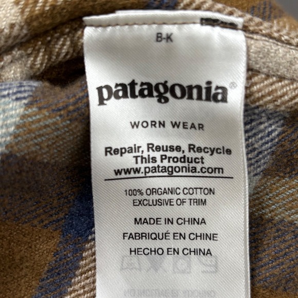 Patagonia Men's Long-Sleeved Fjord Flannel Shirt in Basin Sediment Size Medium - Picture 6 of 9